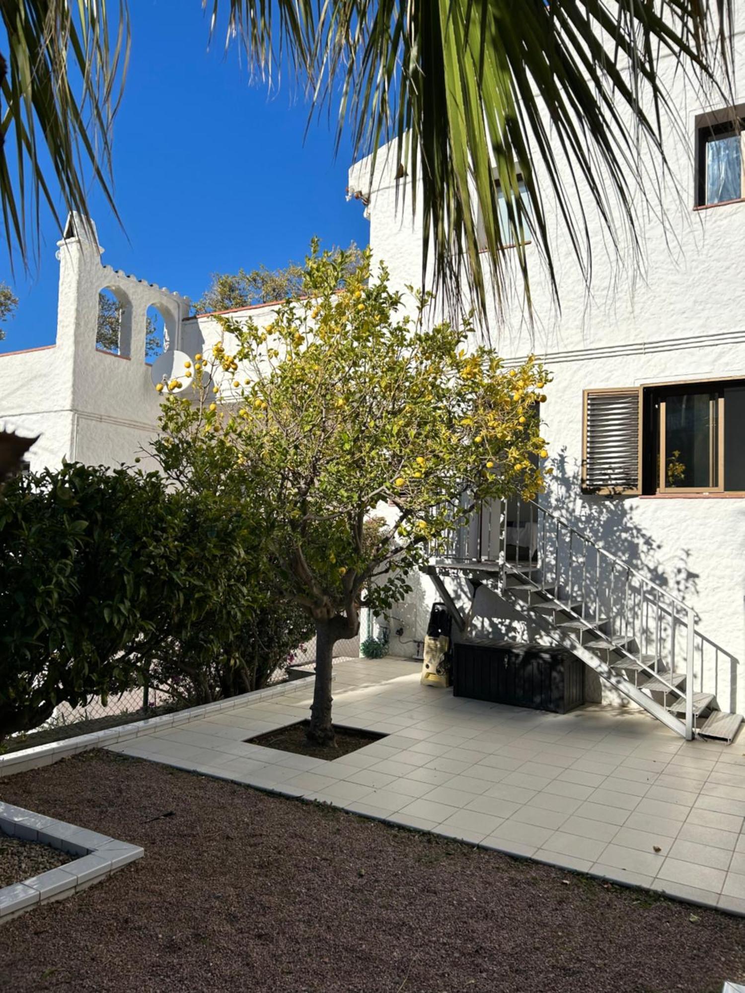 Appartement Duplex Rosas Avec Terrasse Magnifique Jacuzzi Vue Mer Esterno foto