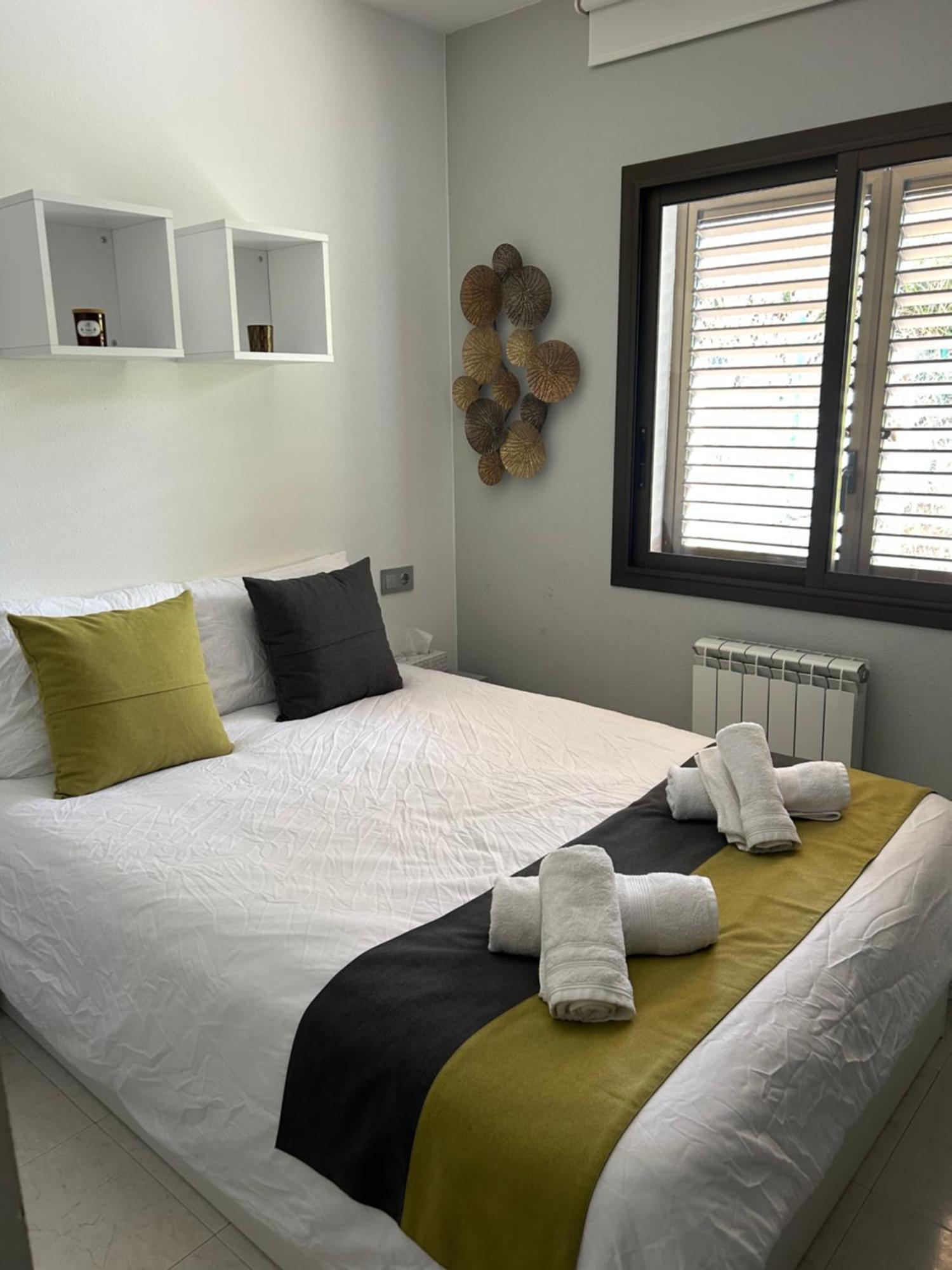 Appartement Duplex Rosas Avec Terrasse Magnifique Jacuzzi Vue Mer Esterno foto